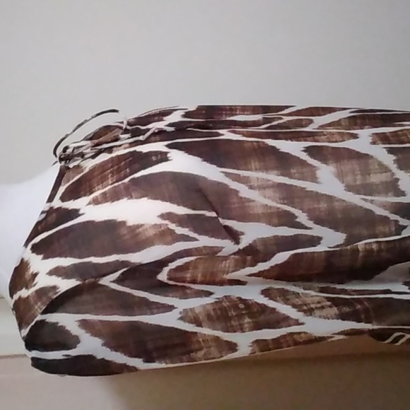 SALE $ Banana Republic Animal Print Chiffon Blouse M - Picture 3 of 6